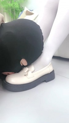 【兔兔酱】萝莉主白丝诱惑调贱奴 bf27620_绳艺库视频下载