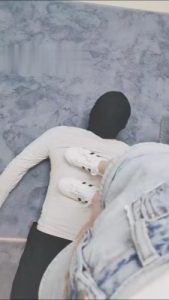 【灵竹】小白鞋开发贱狗 bf14978_绳艺库视频下载