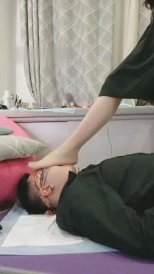 【咩祖】闺蜜男友趁她不在家来我家被虐 bf7929_绳艺库视频下载