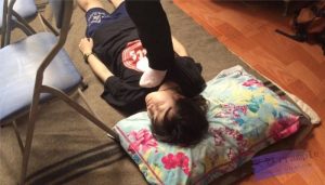 售房打工妹原味棉袜高跟重踩_绳艺库视频下载