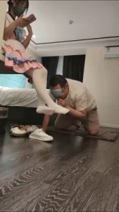 【阿喵】洛丽塔S白丝诱惑踩踏骑马 bf26700_绳艺库视频下载