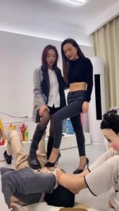 套路直播视频【术术】城市表姐和农村表妹 bf24201_绳艺库视频下载