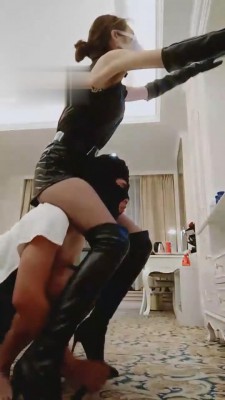 【多多】御姐长靴黑丝诱惑 bf1458_绳艺库视频下载