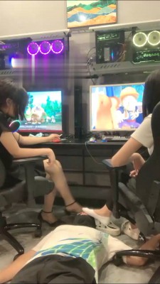 【精神小妹】电脑桌下强制蹂躏 bf16777_绳艺库视频下载