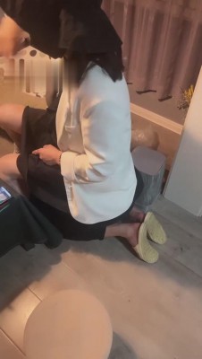 【乐爷】私奴大聚餐调教 bf10390_绳艺库视频下载