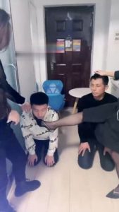 【梦涵大人】姐妹俩玩弄父子狗【双视角版】 bf22055_绳艺库视频下载