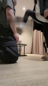 【阿月】雪地靴白袜气味羞辱 bf22067_绳艺库视频下载