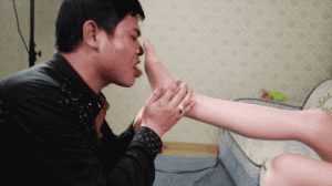 歆凝露脸老师惩罚学生_绳艺库视频下载