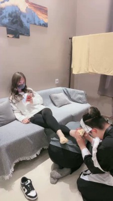 套路直播视频【晚晚公主】鞭打轮流转胯/全体重踩/舔脏鞋底【完整版】bf26193_绳艺库视频下载