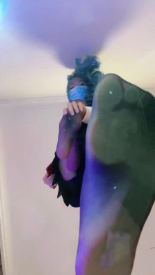 【芃芃大人】女巨人玻璃下视角 bf27248_绳艺库视频下载