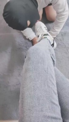 【灵竹】舔小白鞋/白棉袜深喉 bf21669_绳艺库视频下载