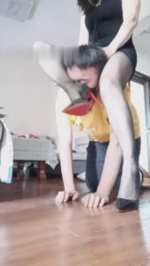 【玖雅】应聘家奴第一关-舔鞋 bf14947_绳艺库视频下载