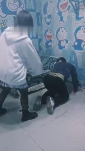 【开发素人】极品美女小刘艺术tj男神 bf7332_绳艺库视频下载