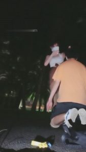 【黛熙】户外逮住偷窥狂魔 bf14112_绳艺库视频下载