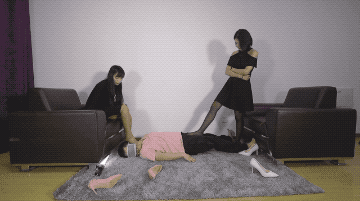 初九洛芸玩弄_绳艺库视频下载