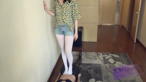 『小妮女女』无情践踏女M，纯虐，胸踩憋，脸变形_绳艺库视频下载