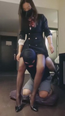 【杳杳小主】御姐S把狗反绑高跟黑丝狠虐 bf5481_绳艺库视频下载