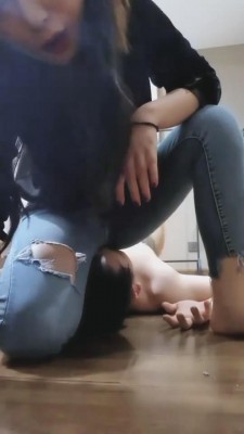 【舒钰】御姐舔超臭脚 bf950_绳艺库视频下载