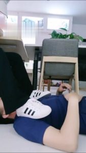 【小贱】售楼小姐姐的小白鞋羞辱 bf13037_绳艺库视频下载