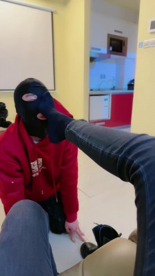 套路直播视频【艾琳175】面试家奴测试/踩踏/舔靴/耳光 bf24497_绳艺库视频下载