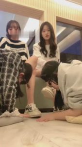 【希希子】圣诞夜来别墅伺候三位妈妈 bf6071_绳艺库视频下载