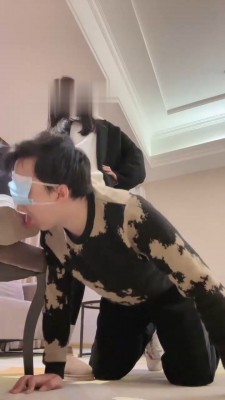 【阿月】萝莉主-舔脏鞋底/吃白袜 bf22046_绳艺库视频下载