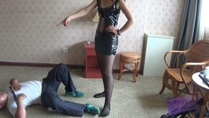 造反的奴隶被彻底打服_绳艺库视频下载