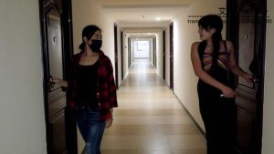 小主与闺蜜的恋足游戏_绳艺库视频下载