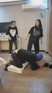 【德意男神】双素人女神提档/坐脸/耳光 bf8848_绳艺库视频下载