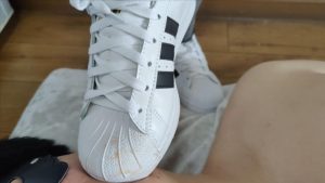 【猫猫大人】贝壳头白袜把嘴插出血 YC-220307-8_绳艺库视频下载