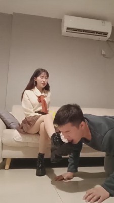 【重庆男神】恋足专场/耳光踩踏舔脚 bf10601_绳艺库视频下载