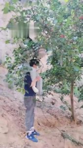 【君舞女王】野外让狗奴伺候【上】 bf12015_绳艺库视频下载