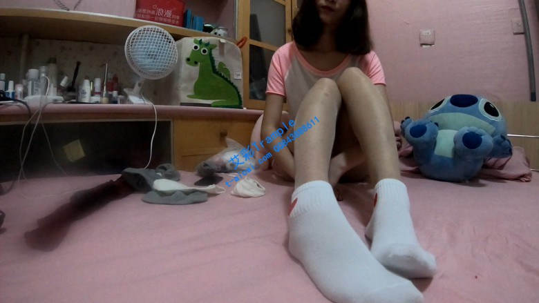 小女生秀美腿棉袜_绳艺库视频下载