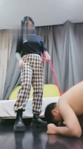 【软熊】重刑-踢裆鞭打捆绑踩踏 bf4900_绳艺库视频下载