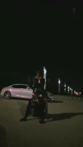 【妮可】御姐户外遛废物狗 bf17788_绳艺库视频下载