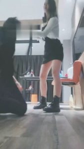 【羽薇】御姐脏短靴辱地毯 bf18536_绳艺库视频下载