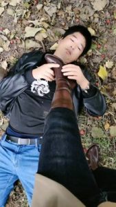 【辣妹】野外踩虐跟踪狂  JS22103002_绳艺库视频下载