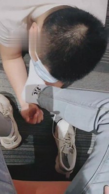 【南京樱樱学生主】学生狗沙发跳踩全体重踩头部 bf4054_绳艺库视频下载