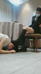 【御严】鞋底喂食羞辱-舔丝足-磕头【上】 bf4766_绳艺库视频下载