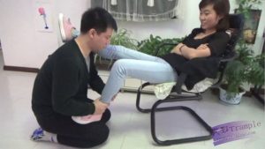 奴隶给主人按摩_绳艺库视频下载