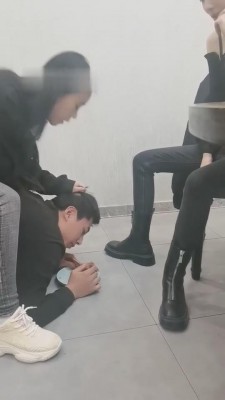 【傲柔】精彩-3S饭店边吃饭边玩狗子 bf9845_绳艺库视频下载