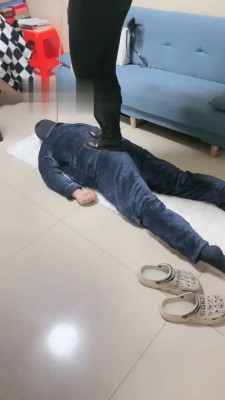 【露娜】长靴全体重踩踏 bf19497_绳艺库视频下载