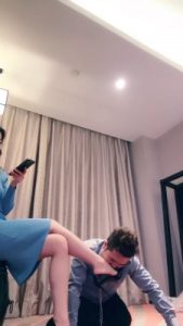 套路直播视频【禾末】白领高跟提档虐打/运动鞋踩踏 bf23970_绳艺库视频下载