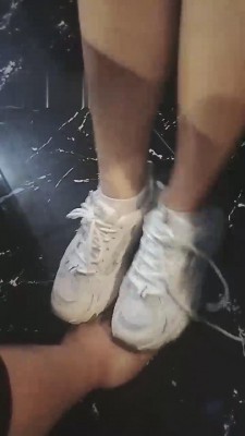 【德意户外男神】KTV素人陪酒小妹群调 bf10991_绳艺库视频下载