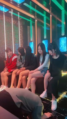 套路直播视频【精神小妹】5S-真实歌舞厅开发陪酒小妹-原味袜辱/骑马 bf26158_绳艺库视频下载