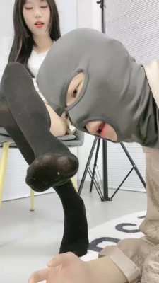 套路直播视频【心动茜茜】精神小妹过膝黑袜辱男友 bf23864_绳艺库视频下载