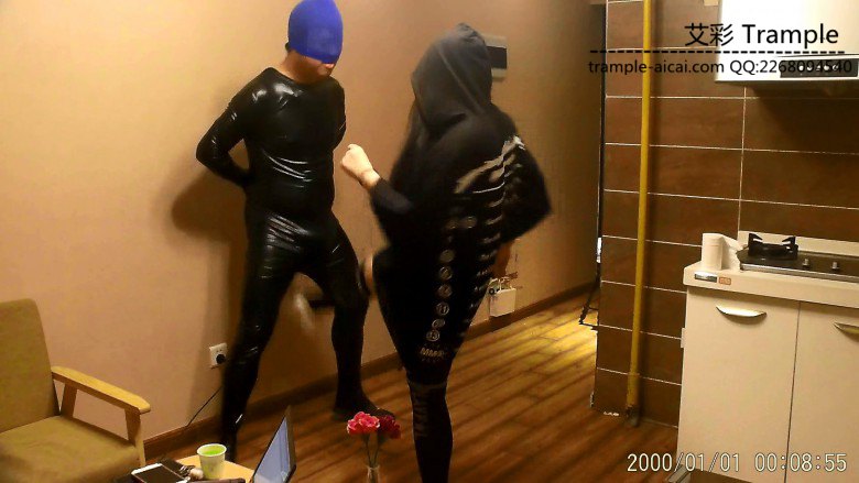 街舞少女真实踢裆_绳艺库视频下载