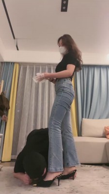 【禾末】库里丝脏鞋底玩弄 bf13437_绳艺库视频下载