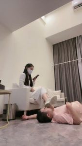 【梵一】小白鞋+高跟惩罚邻居 bf20937_绳艺库视频下载