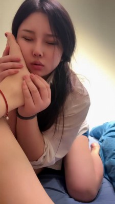 【莉莉丝】骚母狗撒娇求虐 bf22324_绳艺库视频下载